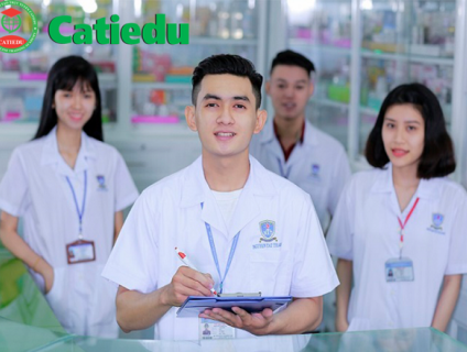 Tuyển sinh Trung cấp Dược sĩ