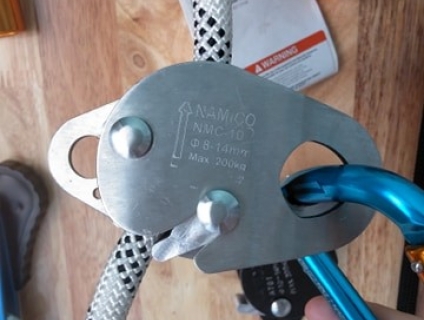 Khóa an toàn chống rơi Namico