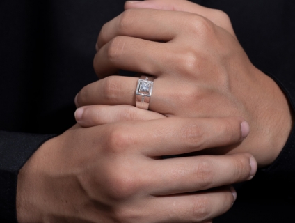 Vẻ đẹp uy quyền của trang sức nhẫn nam - Ý nghĩa đeo nhẫn nam đẹp