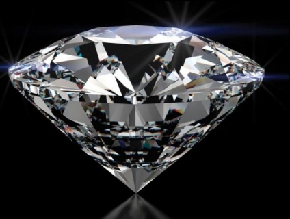 Kim cương nhân tạo là gì? Khác biệt với kim cương thiên nhiên ra sao?