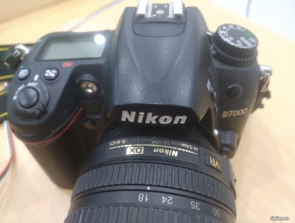 Bán Nikon D7000 + lens kit 18-105 VR + túi, sạc, hood