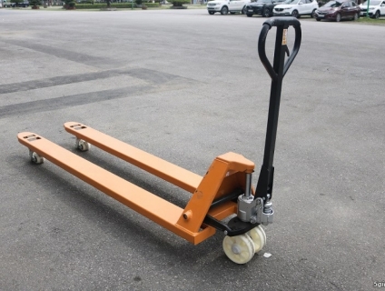 Xe nâng tay 3 tấn càng dài 2m hiệu Interlift, tiêu chuẩn Châu Âu