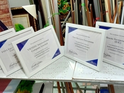 Khung bằng khen giá rẻ - Giới thiệu các mẫu khung bằng khen mới nhất