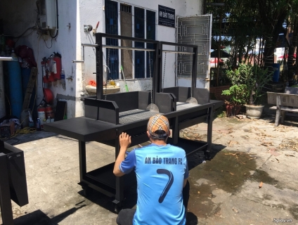 lò nướng BBQ ngoài trời