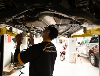 Tại sao phải xịt phủ gầm xe ô tô?