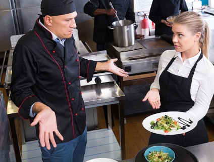 Làm thế nào để giảm thiểu rủi ro phục vụ nhầm món trong nhà hàng
