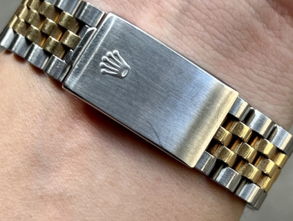 R.o.l.e.x 5 số demi vàng 18k mặt số vàng trải tia xen cọc số kim cương