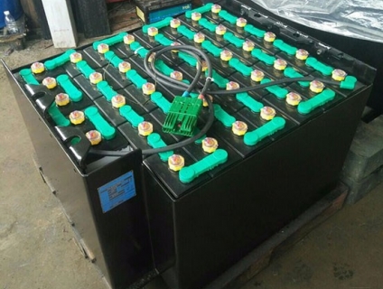 Bình Ắc Quy Xe Nâng Điện giá tốt nhất trên 5giay.vn