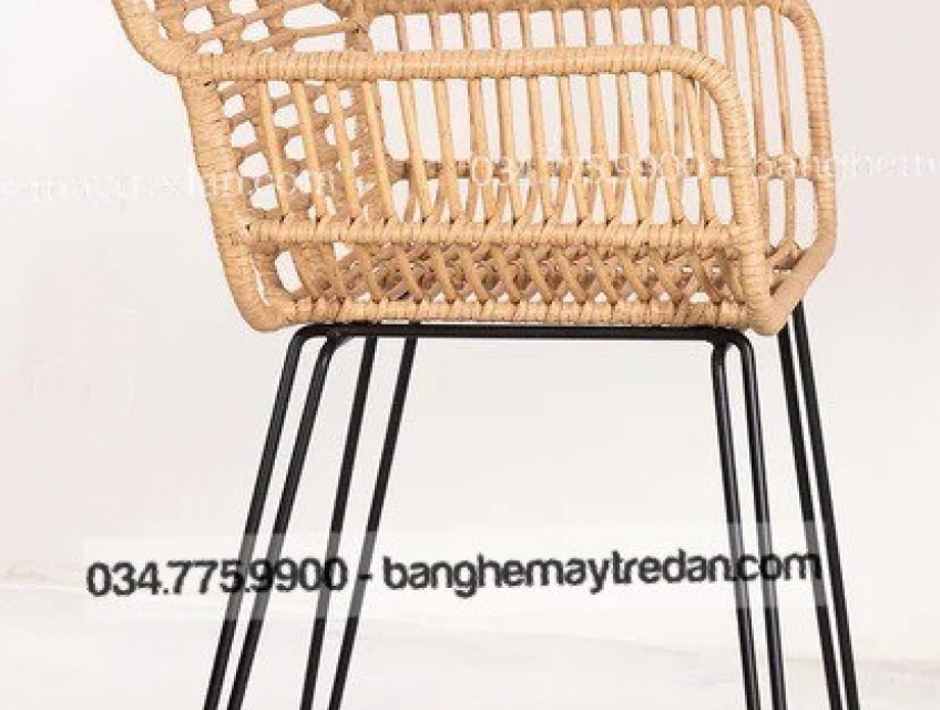 Ghế quầy bar khung sắt đan dây nhựa giả mây