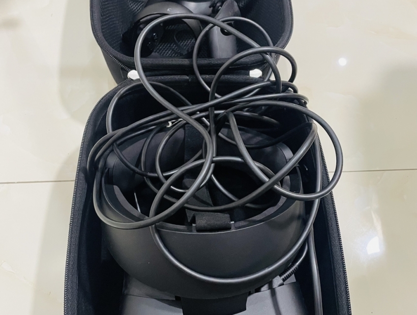 Kính VR Oculus Rift S - Trải nghiệm thực tế ảo đỉnh cao!