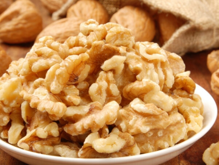 Những tác dụng thần kỳ của nhân óc chó vàng