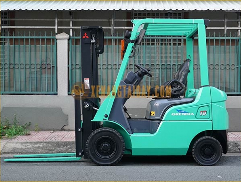 Xe nâng xăng cũ 1.5 tấn giá rẻ sập sàn <100tr