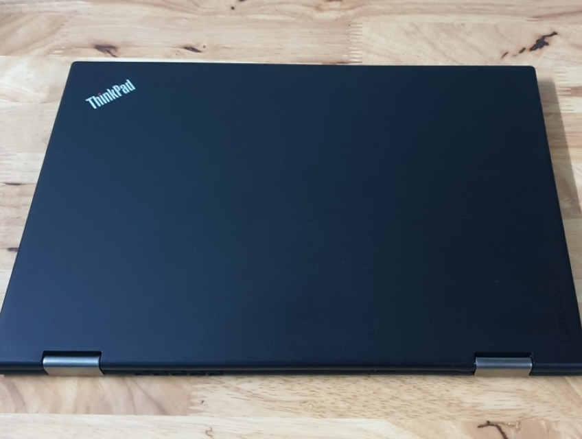 360°độ ThinkPad X1 Yoga Gen1st/Carbon Siêu mỏngnhẹ