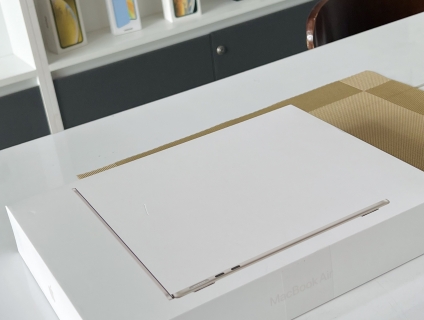 Macbook Air M2 /24GB Bộ nhớ: 256GB Máy likenew keng 99 Màu startl