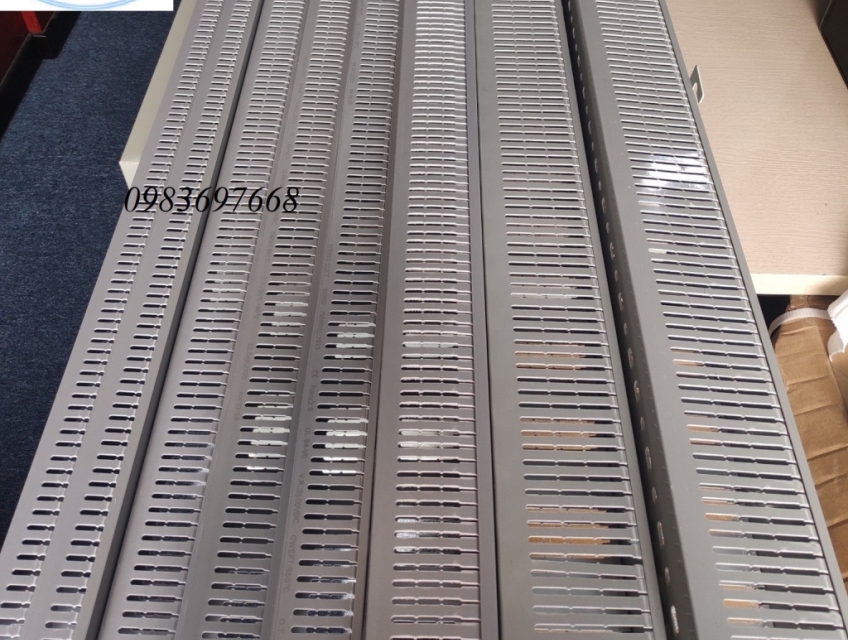 Máng nhựa nan to, nan bé. máng đẹp, màu ghi, hàng nhập khẩu giá đẹp