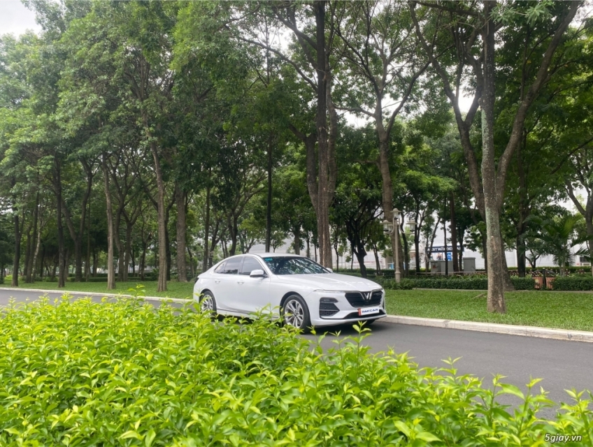 Người Việt đi xe Việt. Cam kết G.I.A siêu tốt. Vinfast Lux A2.0 2020