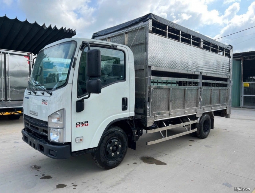 ISUZU QMH210 THÙNG CHỞ GIA SÚC ( HEO-LỢN)
