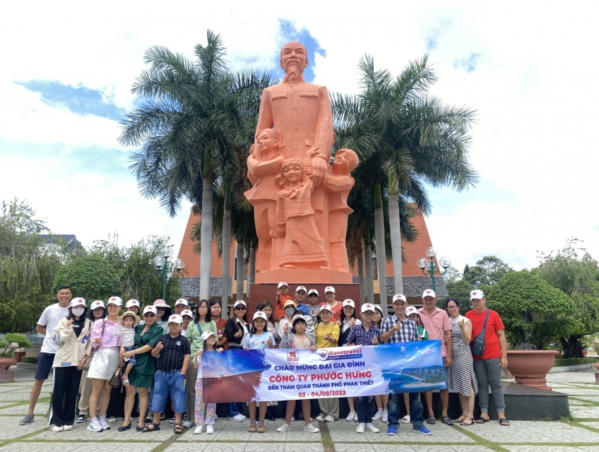 Saco Travel cùng những đoàn khách Tour Tham Quan Phan Thiết 3N2D