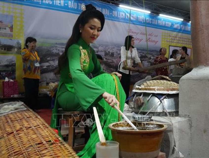 Bánh tráng phơi sương hương vị đặc trưng của ẩm thực Việt Nam