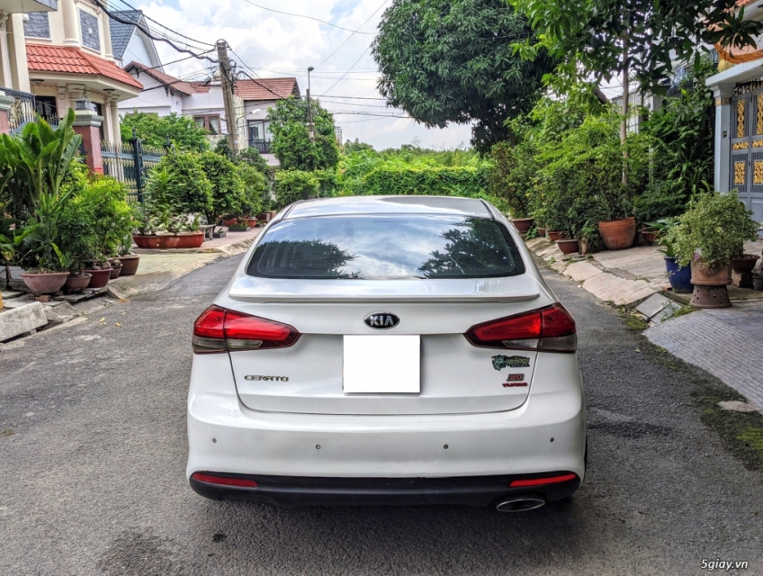 Cần bán KIA Cerato 2.0AT 2017 - Trắng