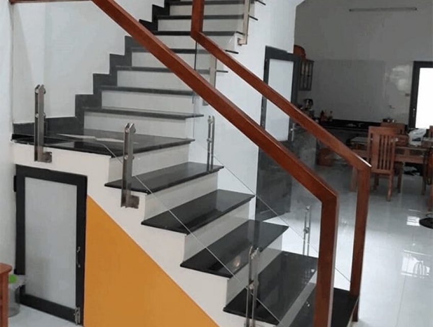 Sự ảnh hưởng của cầu thang kính đối với thiết kế kiến trúc tổng thể