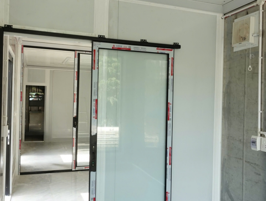 Cont văn phòng 40' có WC