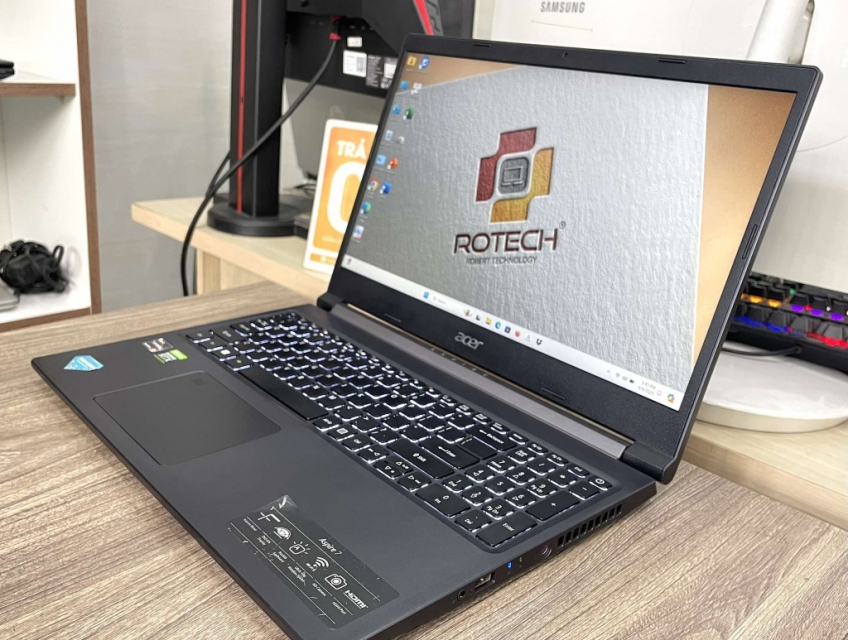 Acer A715 Ryzen 5-5625U 8GB 512GB RTX 3050 Zin Tem