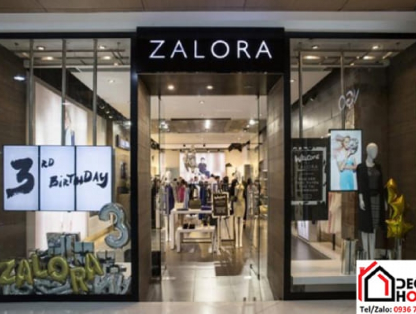 Sử dụng cửa kính để tạo không gian trưng bày linh hoạt