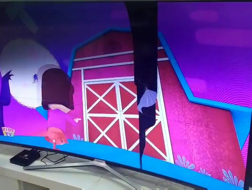 Thay màn hình tivi samsung 55 inch Giá Bao Nhiêu?