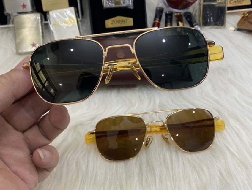 Kính mắt nam quà tặng sinh nhật ý nghĩa dành cho nam thiết thực