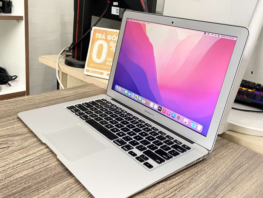Macbook air 2015 i5 13inch 4GB SSD 128GB Pin 3-5H