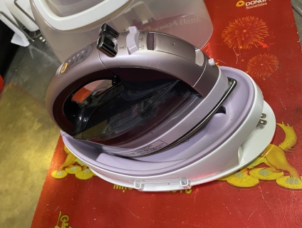 Bàn ủi hơi nước không dây Nhật đẹp như mới