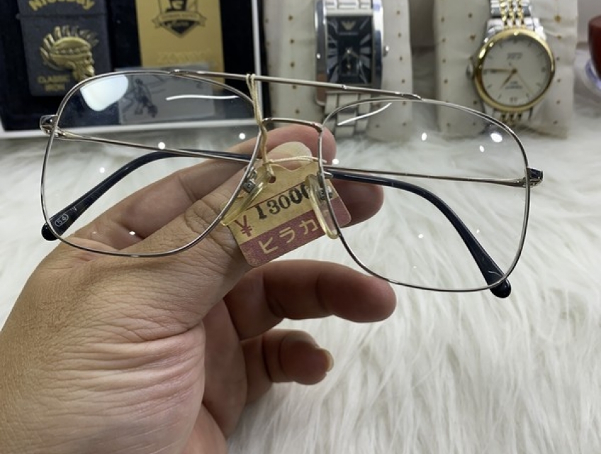 7 lý do khiến bạn chọn gọng kính titanium hàng chính hãng với giá chỉ