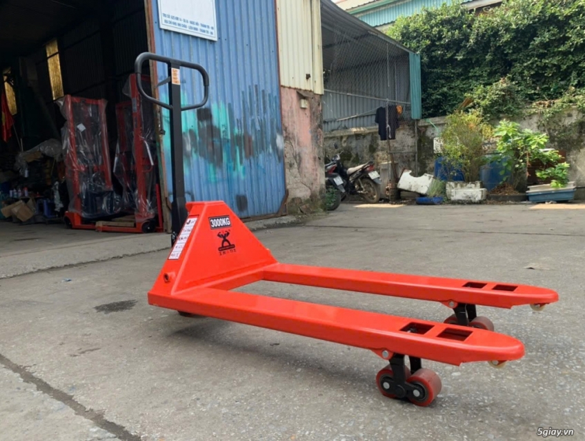 xe nâng tay thấp