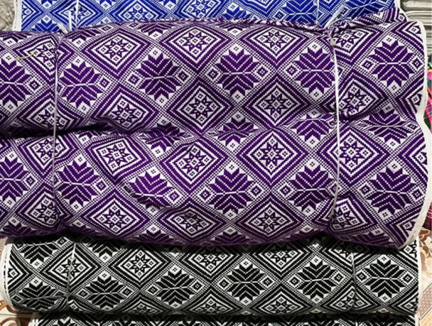 Vải thổ cẩm trang trí họa tiết người cưỡi voi mua ở đâu?