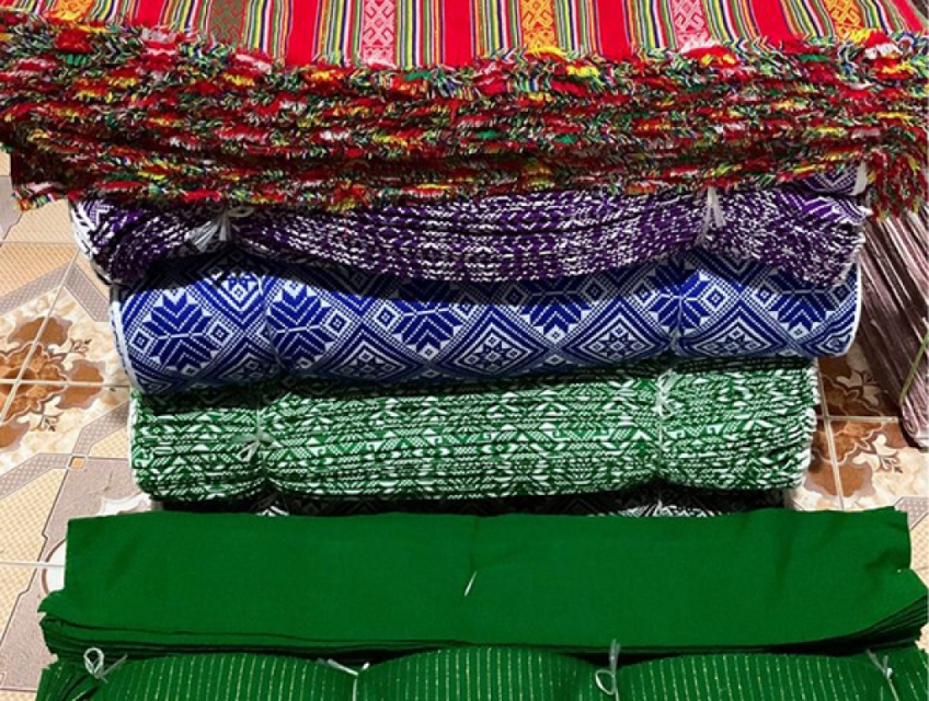 Vải hoa văn thổ cẩm họa tiết hoa tay mua ở đâu?