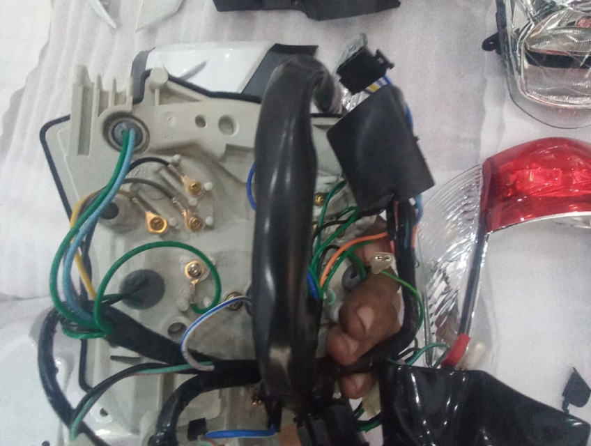 Đồng hồ sh ý 2011 mickey l1