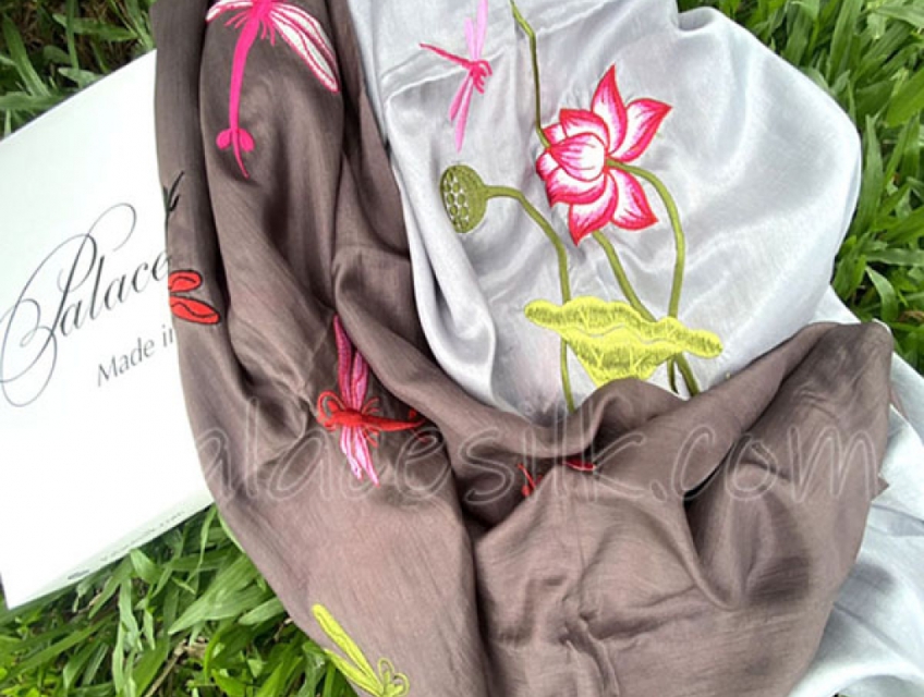 5 ưu điểm tuyệt vời của khăn lụa tơ sen