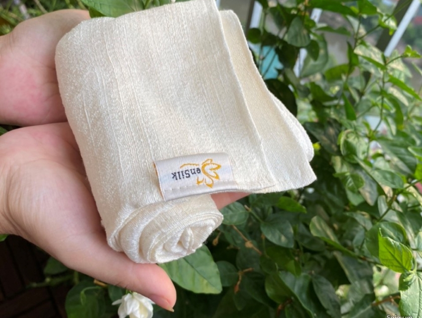 Tại sao khăn mặt lụa tơ tằm có từ 2 lớp trở lên?