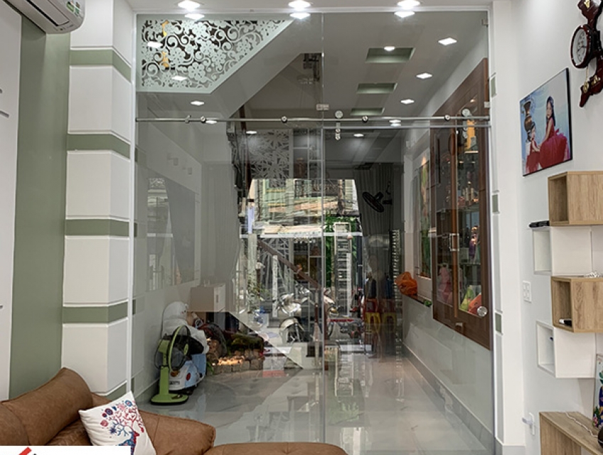 Kinh nghiệm từ chuyên gia: Các bước chuẩn bị lắp đặt cửa kính cường lự