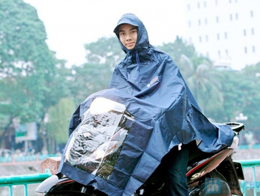 Tại Sao Ai Cũng Chọn Áo Mưa Cánh Dơi?