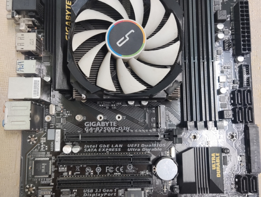 Combo Giga B250m D3H kẹp với I5 6500