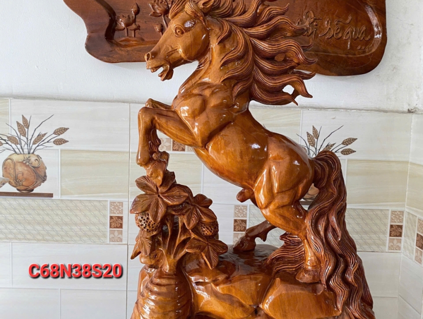 TƯỢNG GỖ NHẤT MÃ PHI THIÊN