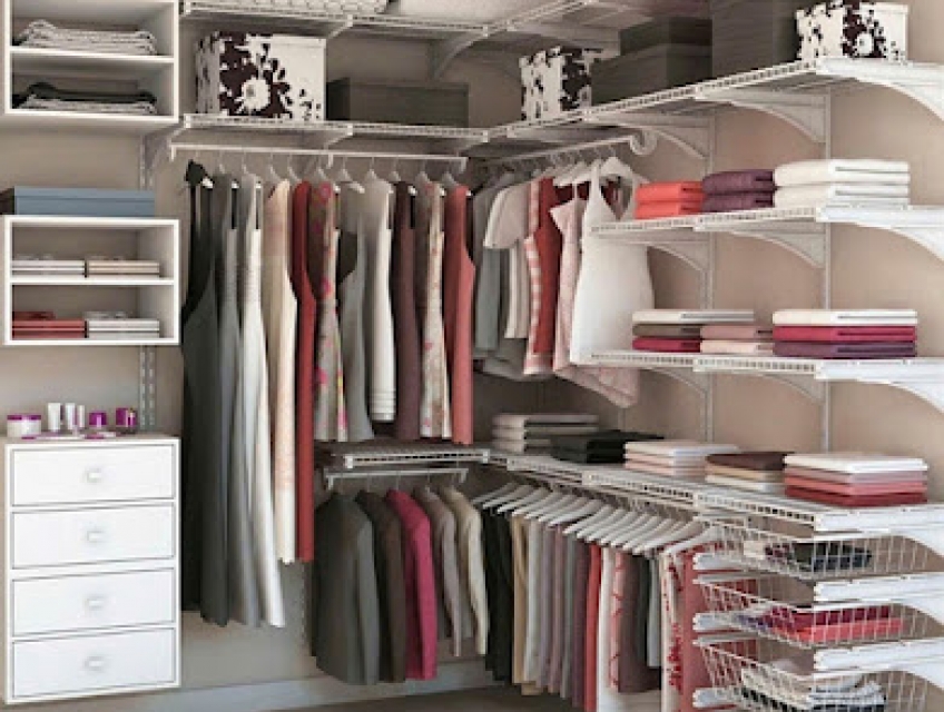 Bộ kệ quần áo AMD – một hệ kệ mở tinh gọn nhưng đầy cuốn hút
