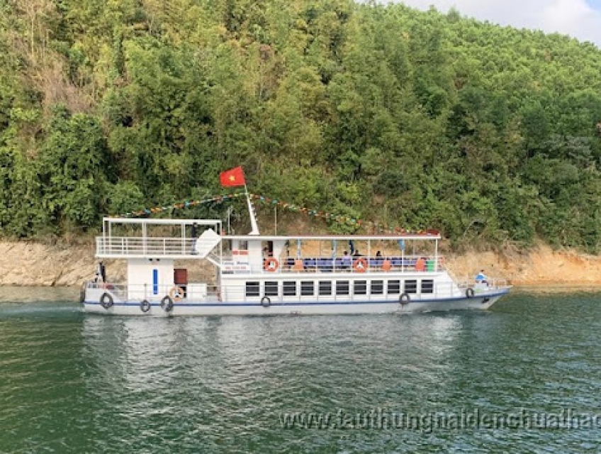 Cho thuê thuyền tại Thung Nai