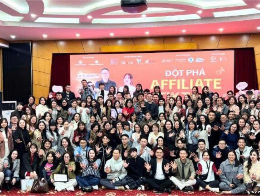 [TUYỂN DỤNG] Chăm Sóc Khách Hàng