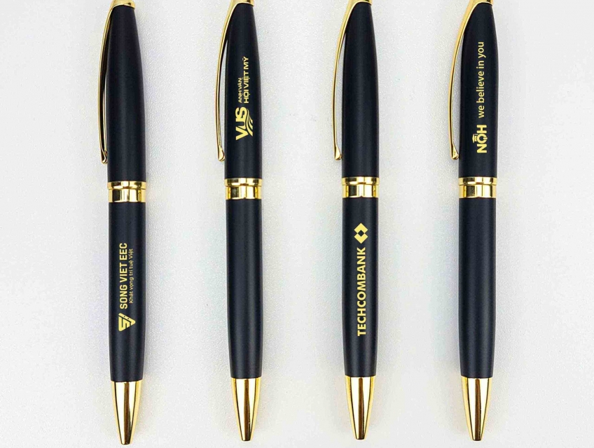 Bút Kim Loại – Giải Pháp Quà Tặng Doanh Nghiệp Sang Trọng Và Hiệu Quả