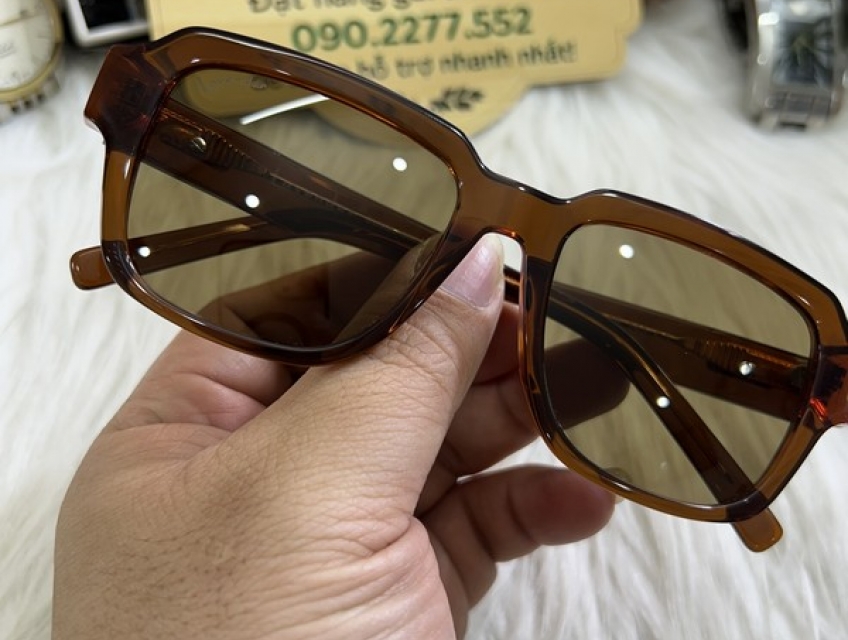 Shop chuyên bán kính mát nam nữ hàng chính hãng giá rẻ chỉ 795k