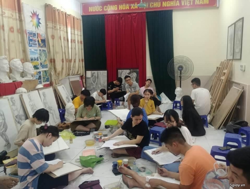 Lớp học vẽ ở Gia lâm