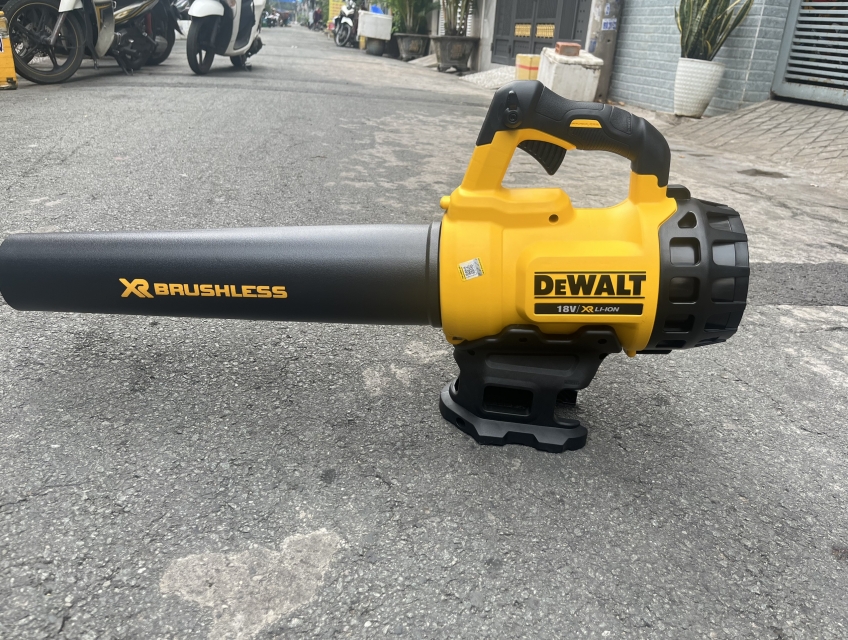 Máy thổi bụi lá dùng pin 18V DEWALT DCM562N-KR